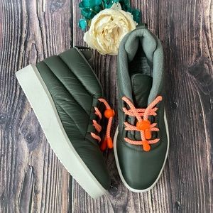 Steve Madden Olive Puffer Sneaker 8M